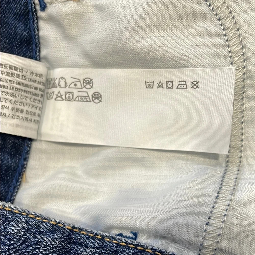 Hollister Y2K Medium Wash Denim Jean Miniskirt Size 26 - Picture 4 of 4